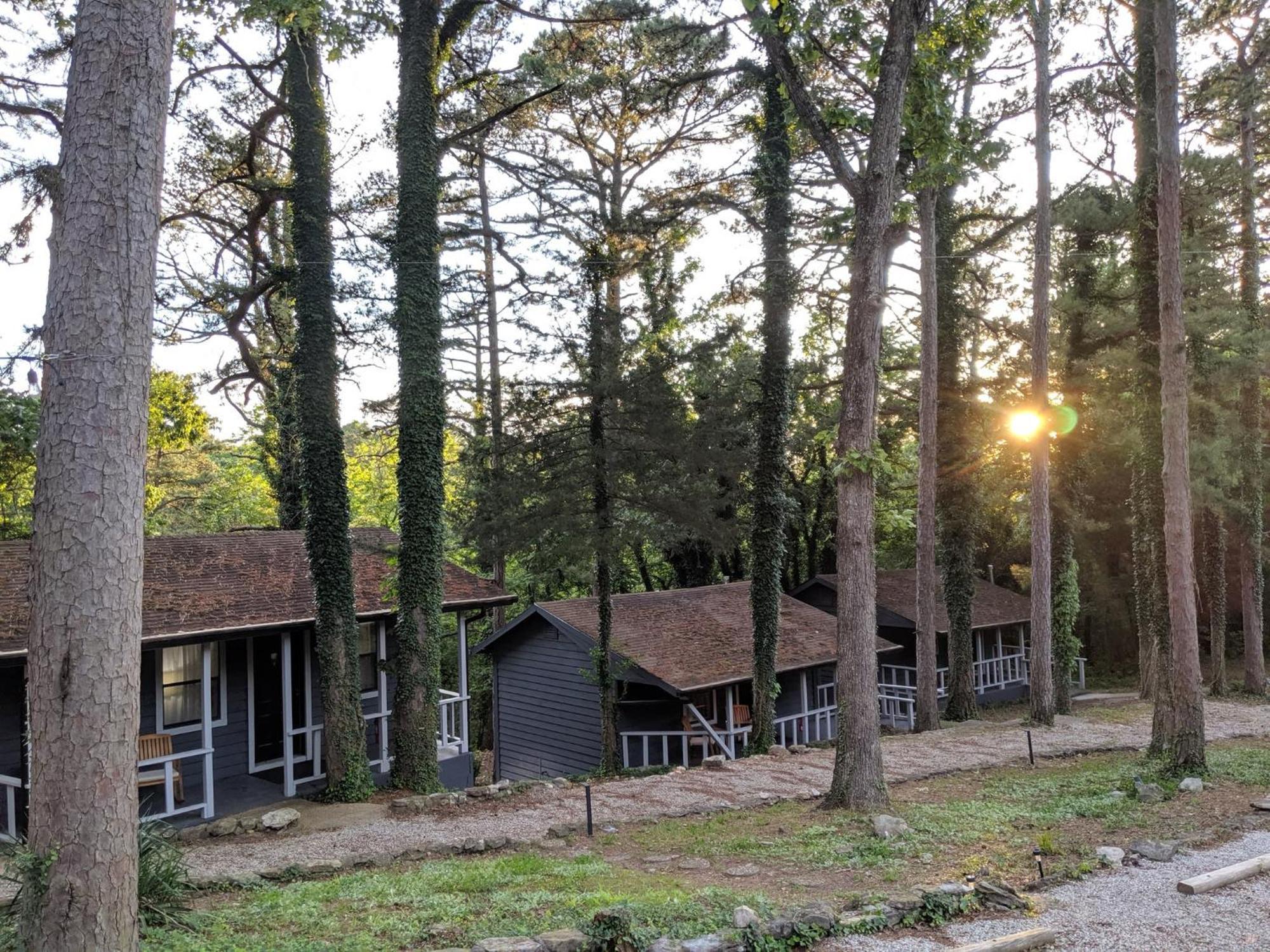 Adventure Cabin 5 - King W Private Hot Tub Villa Eureka Springs Exteriör bild