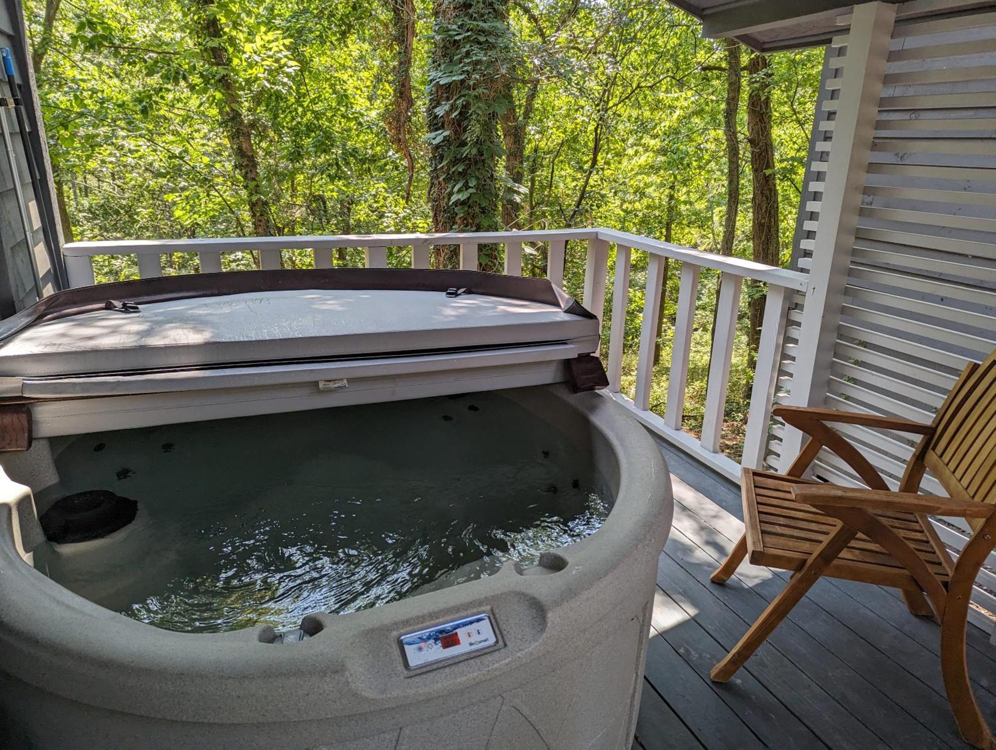 Adventure Cabin 5 - King W Private Hot Tub Villa Eureka Springs Exteriör bild